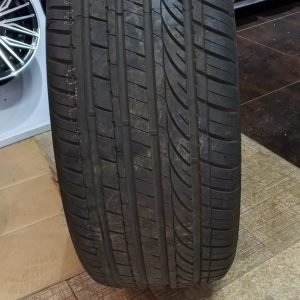 275/45R20 Pearly
