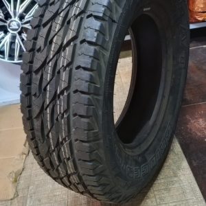 265/70R16 Bridgestone Dueler D697