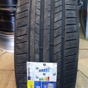 235/35r19 Habilead