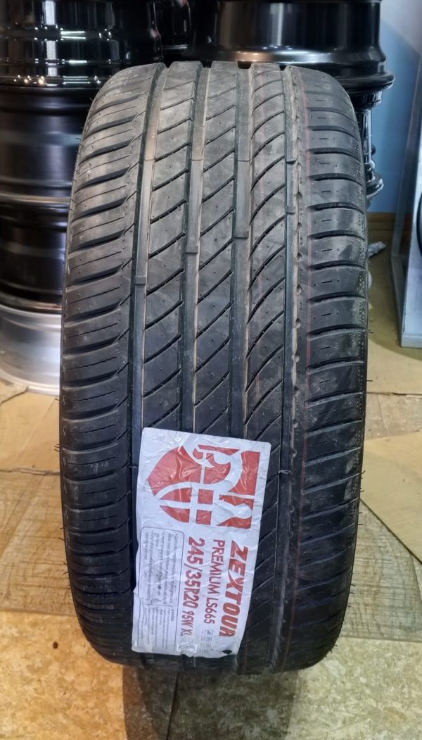 245/35r20 Zextour